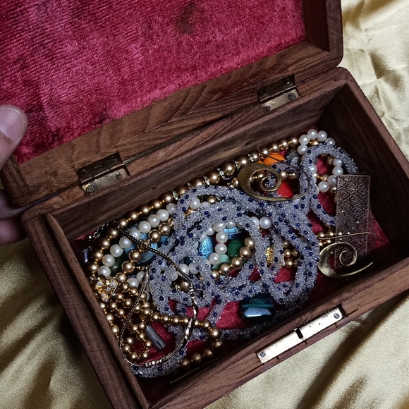 Wooden jewellery box - Picture 8 of 8